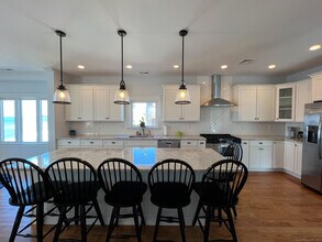 33 Melba St in Milford, CT - Building Photo - Building Photo