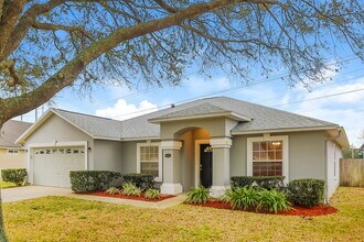 808 Bucks Harbor Dr W in Jacksonville, FL - Building Photo - Building Photo