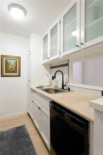 1351 N Orange Dr in Los Angeles, CA - Building Photo - Building Photo