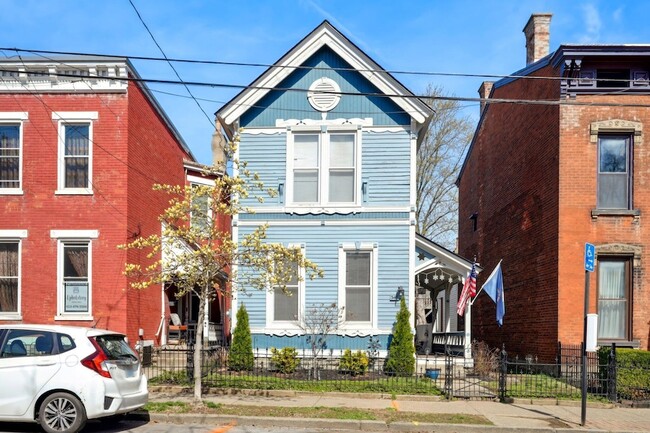 property at 340 W 9th St