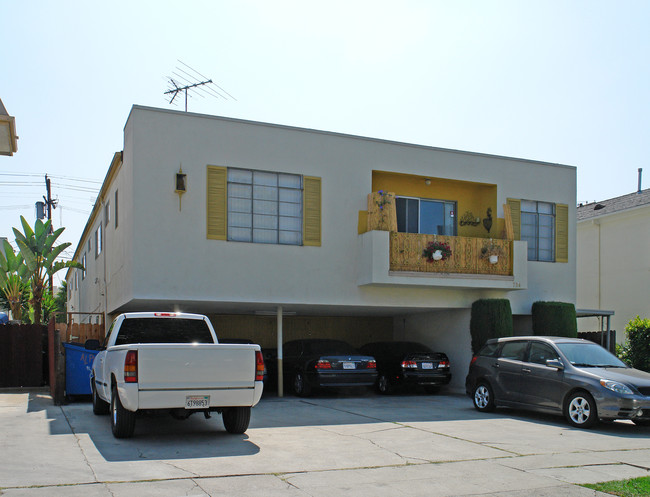 734 N Croft Ave in West Hollywood, CA - Building Photo - Building Photo