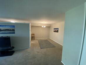 7531 Spring Lake Dr in Bethesda, MD - Building Photo - Building Photo