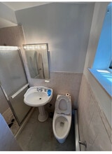 85-28 66th Ave in Queens, NY - Foto de edificio - Building Photo