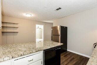 2053 Chestnut Log Dr in Lithia Springs, GA - Building Photo - Building Photo