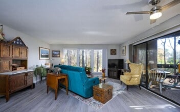 6219 Harbourside Dr in New Bern, NC - Building Photo - Building Photo