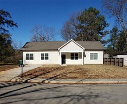 1151 Pontiac Cir in Austell, GA - Building Photo