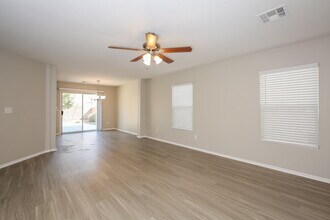 8616 Dodds Canyon St in Las Vegas, NV - Building Photo - Building Photo