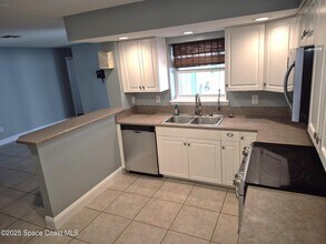 120 Holiday Ln in Cocoa Beach, FL - Building Photo - Building Photo