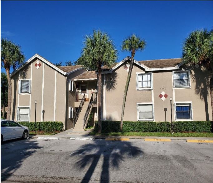 9665 Riverside Dr in Coral Springs, FL - Building Photo