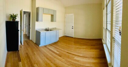 2809 Anejo Dr, Unit Studio for rent in Laredo, TX - Building Photo - Building Photo