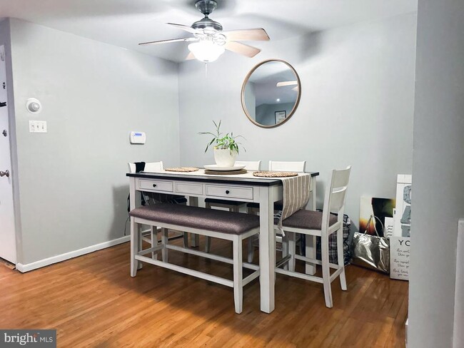 property at 5464 Vicaris St