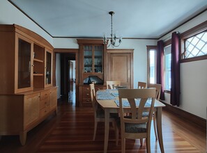 836 Fellsway, Unit 1 in Medford, MA - Building Photo - Building Photo