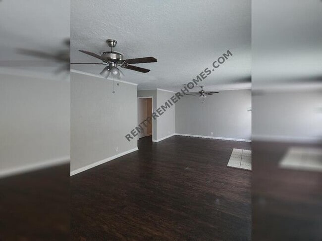 2413 Hillview Dr in Fort Worth, TX - Building Photo - Building Photo