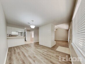 14218 Overbrook Ln in Houston, TX - Building Photo - Building Photo