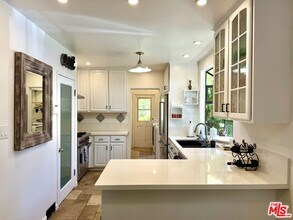 1901 Westholme Ave in Los Angeles, CA - Building Photo - Building Photo