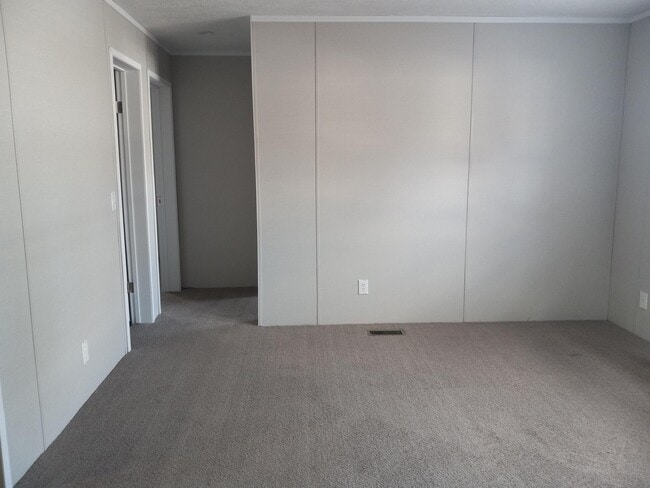 134 Birch Ct in Belleville, MI - Building Photo - Building Photo