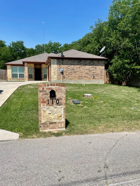 110 S Watson St in Alvarado, TX - Building Photo - Building Photo