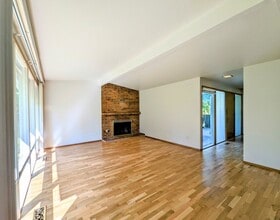 9005 NE 147th St in Kenmore, WA - Building Photo - Building Photo