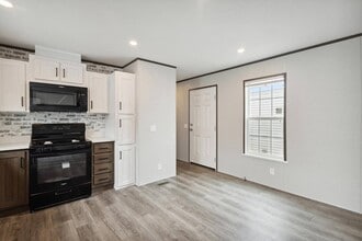 6 Sundale Trailer Ct in Washington, IN - Building Photo - Building Photo