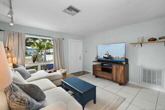 2515 NE Letitia St in Jensen Beach, FL - Building Photo - Building Photo