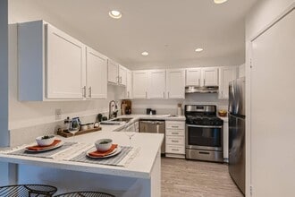 Sixteen60 Apartment Homes in San Bernardino, CA - Foto de edificio - Building Photo