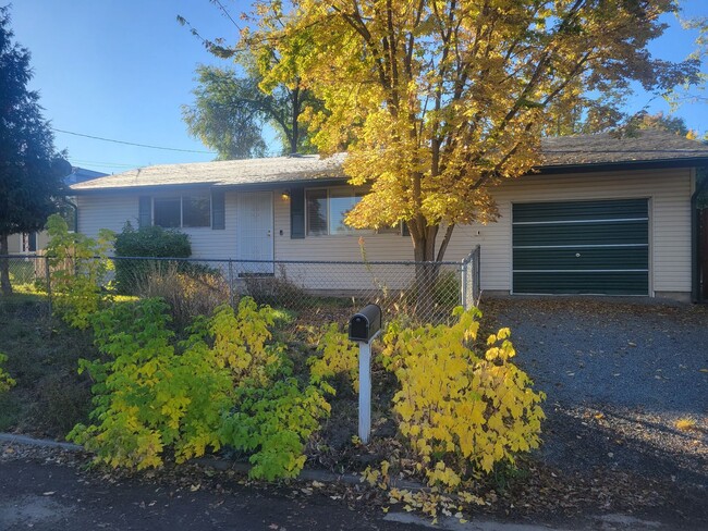property at 705 E 5th St