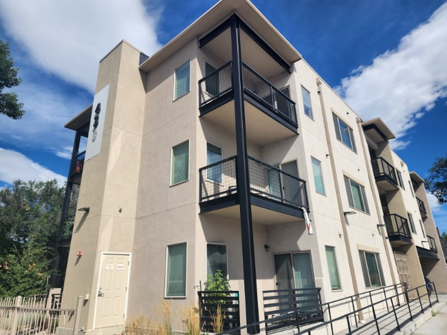 property at 430 W Pikes Peak Ave