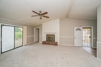 5722 Ballenmoor Dr in Memphis, TN - Building Photo - Building Photo