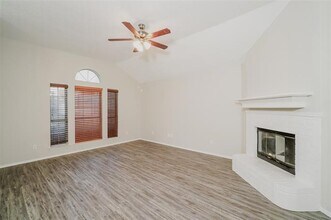 4201 S Coral Springs Dr in Fort Worth, TX - Building Photo - Building Photo