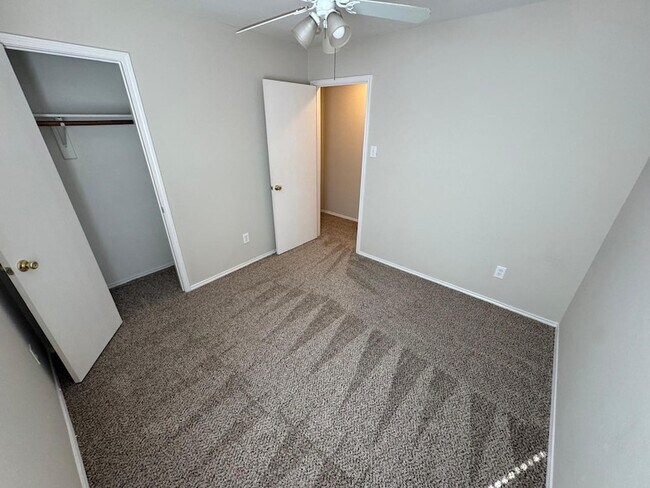 9205 Lenox Dr, Unit B607 in McKinney, TX - Building Photo - Building Photo