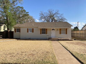 2617 39th St in Lubbock, TX - Building Photo