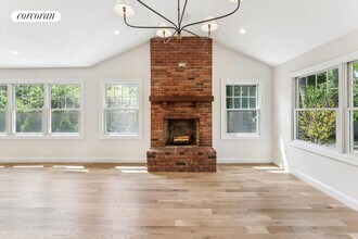 68 Rogers Ave in Westhampton Beach, NY - Building Photo - Building Photo