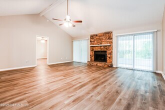 12845 Julington Forest Dr E in Jacksonville, FL - Building Photo - Building Photo
