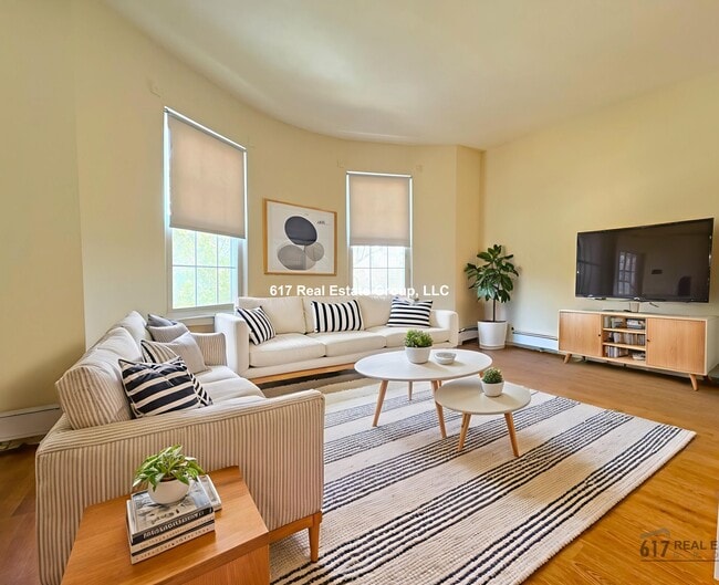 74 S Huntington Ave in Boston, MA - Building Photo - Building Photo