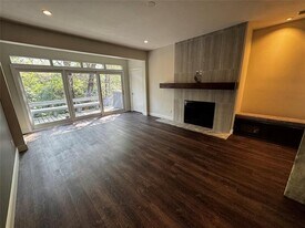 2506 Wedglea Dr in Dallas, TX - Building Photo