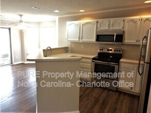 11148 Whitlock Crossing Ct in Charlotte, NC - Building Photo - Building Photo