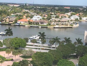 4551 Gulf Shore Blvd N in Naples, FL - Building Photo - Building Photo