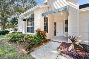 2662 Aft Ave in Naples, FL - Building Photo