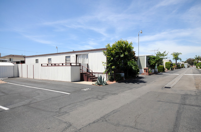 Laco Mobile Home Park in Carson, CA - Building Photo - Building Photo