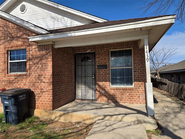 1439 E Robert St in Fort Worth, TX - Building Photo - Building Photo