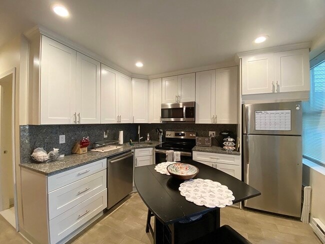 119 Cottage St in Boston, MA - Building Photo - Building Photo