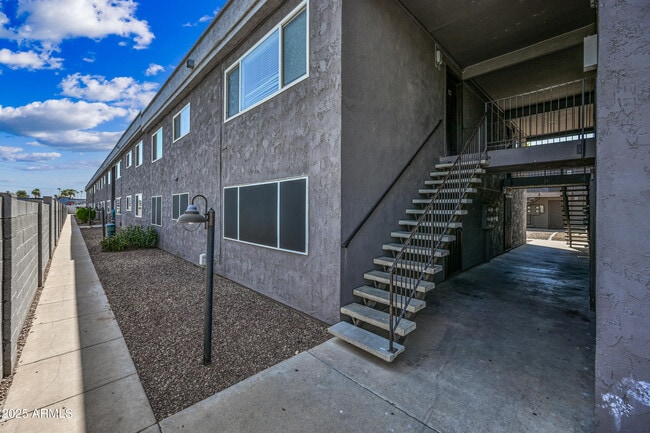 property at 424 W Brown Rd