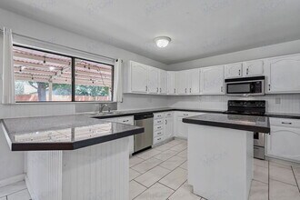 3905 Windflower Ln in Fort Worth, TX - Building Photo - Building Photo