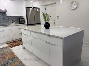 1390 Gulf Blvd, Unit 1204 in Clearwater, FL - Building Photo - Building Photo