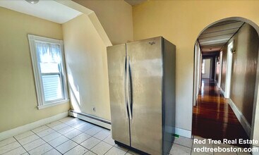 3 Washburn Pl, Unit 3 in Brookline, MA - Foto de edificio - Building Photo