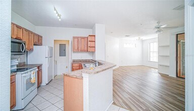6149 Metrowest Blvd in Orlando, FL - Building Photo - Building Photo