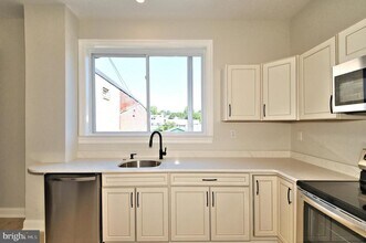 241 Bridge St in Phoenixville, PA - Building Photo - Building Photo