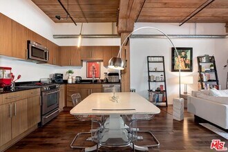 530 S Hewitt St in Los Angeles, CA - Building Photo - Building Photo
