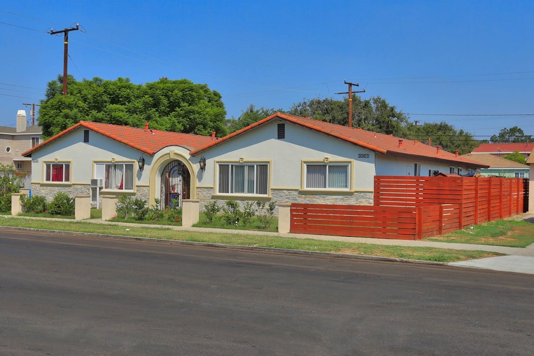 3001 E Coolidge St in Long Beach, CA - Building Photo