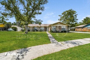 8102 Birds Foot Ln in Jacksonville, FL - Building Photo